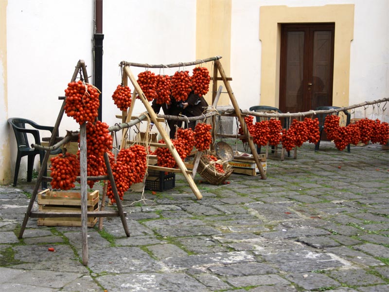 DEGUSTA, al Vomero dal 10 al 13 novembre il festival del Pomodoro e dei sapori della Campania