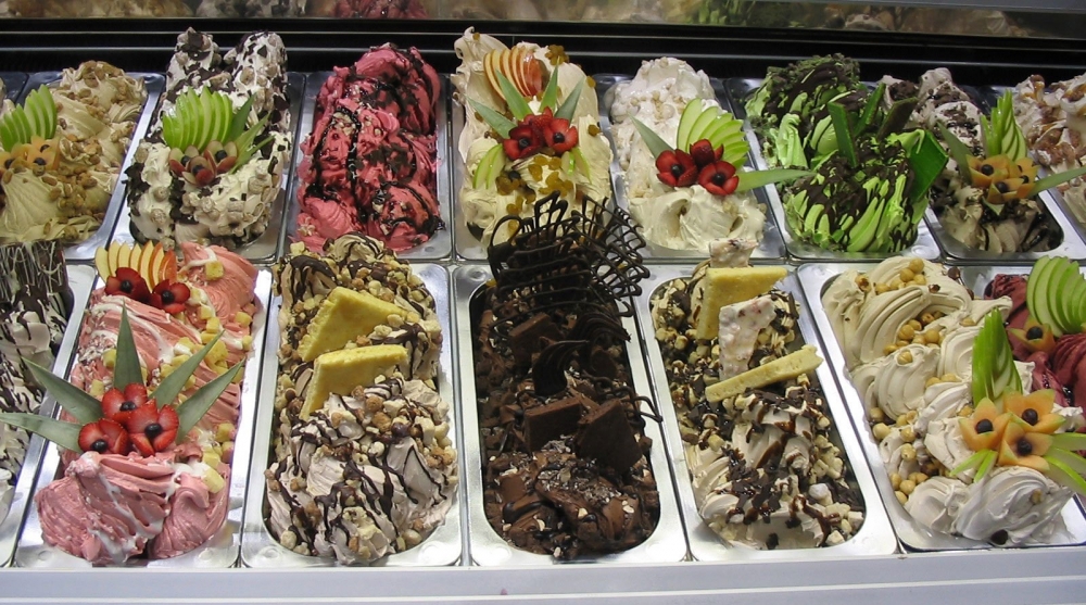 Sul porto di Torre del Greco la nuova Gelateria Fresco&Gelato, serata inaugurale il 12 agosto