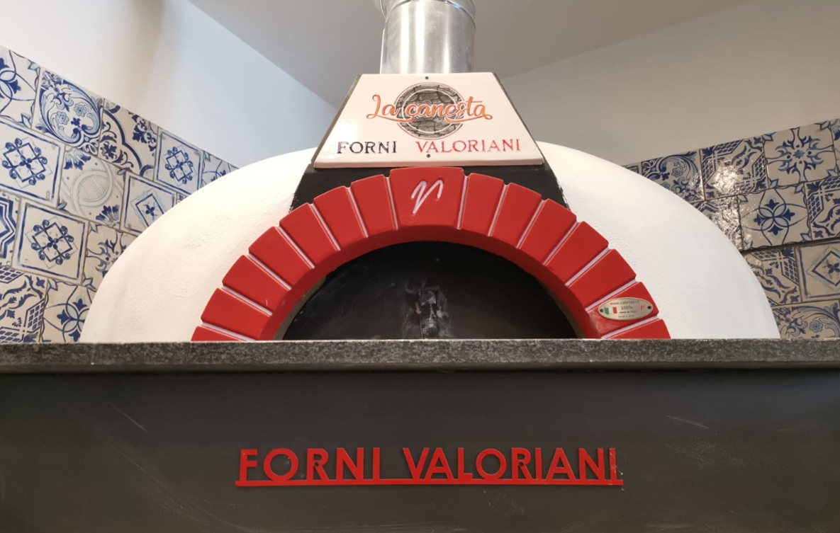 Le pizze di Santarpia e la gastronomia di Ferraro nel nuovo La Canesta a Castellammare