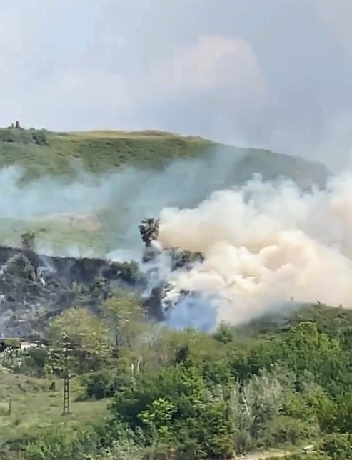 Ercolano, esteso incendio presso l’Ammendola e Formisano